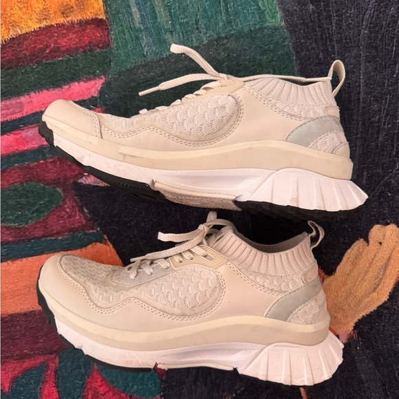 P448 running /casual cute shoes! - Picture 2 of 7